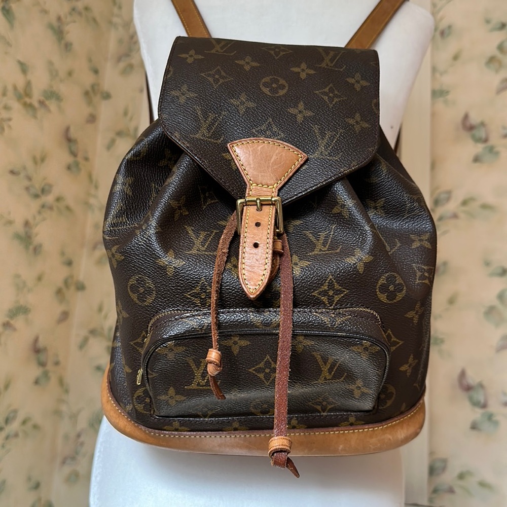Louis Vuitton Montsouris MM